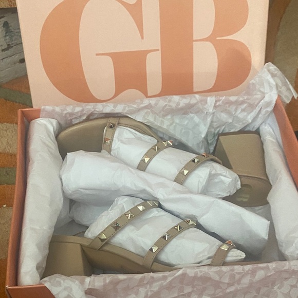 Gianni Bini Tan Heels with Gold Studs - Picture 1 of 6